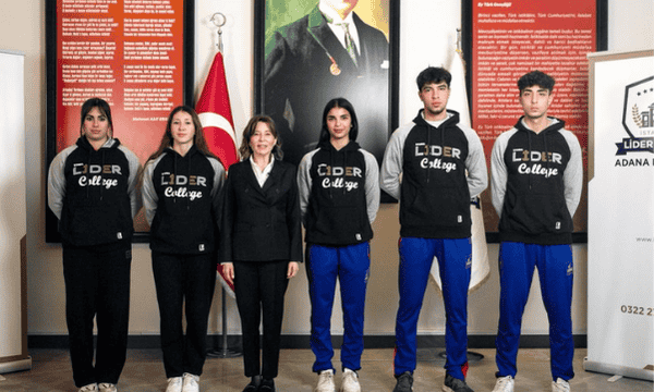 İstanbul Lider Koleji Adana Kampüsü’nde milli sporcular gurur kaynağı oldu.